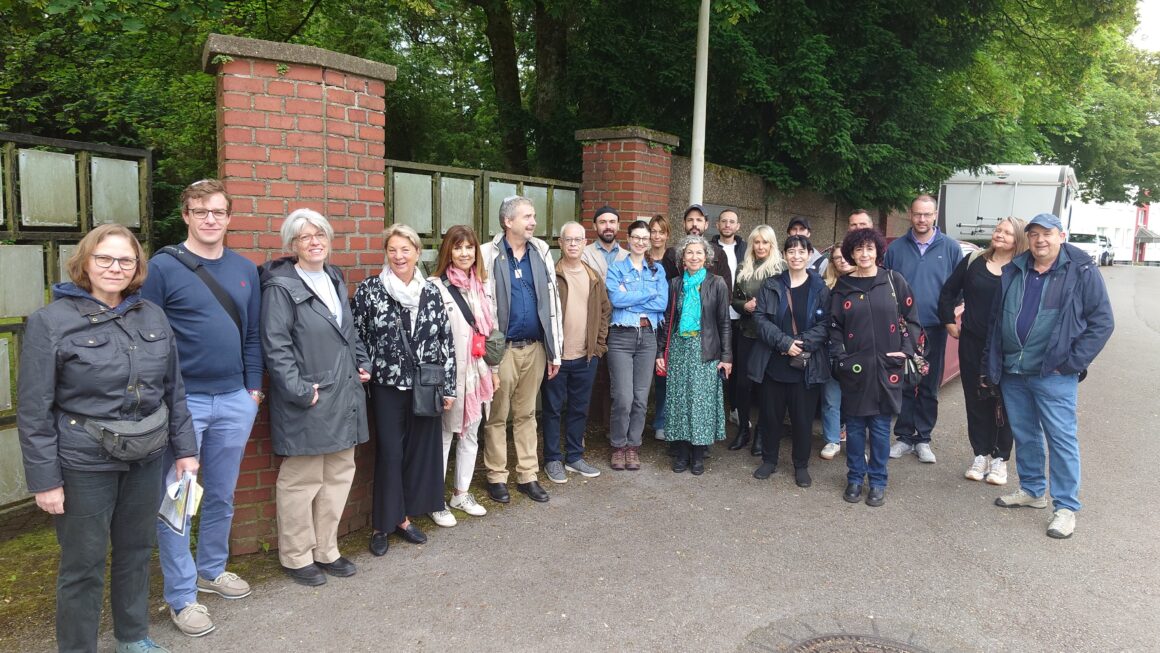 Stolpersteinverlegung mit 23 Nachfahren