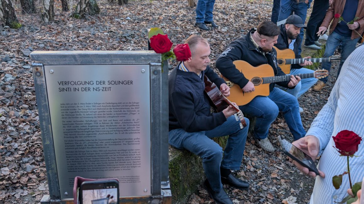 Infotafeln erinnern an Deportation der Solinger Sinti