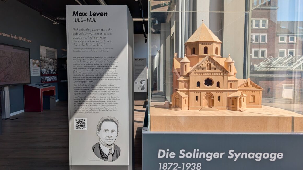 Modell der Solinger Synagoge jetzt Teil der Ausstellung