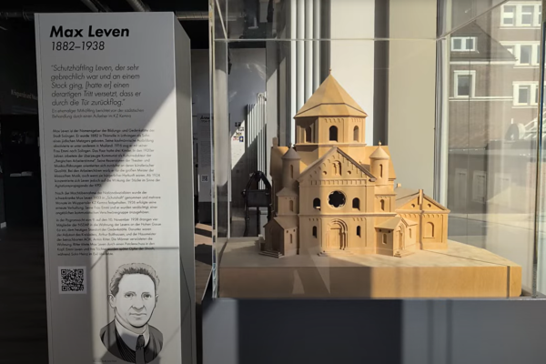 Modell der Solinger Synagoge jetzt Teil der Ausstellung